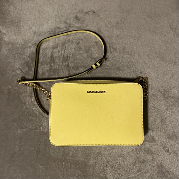 Michael Kors | Jet Set Large Saffiano Leather Crossbody Bag - Picture 2 of 3